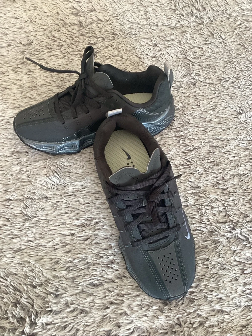 Kids  Black Athletic Sneakers - Low Top Comfort